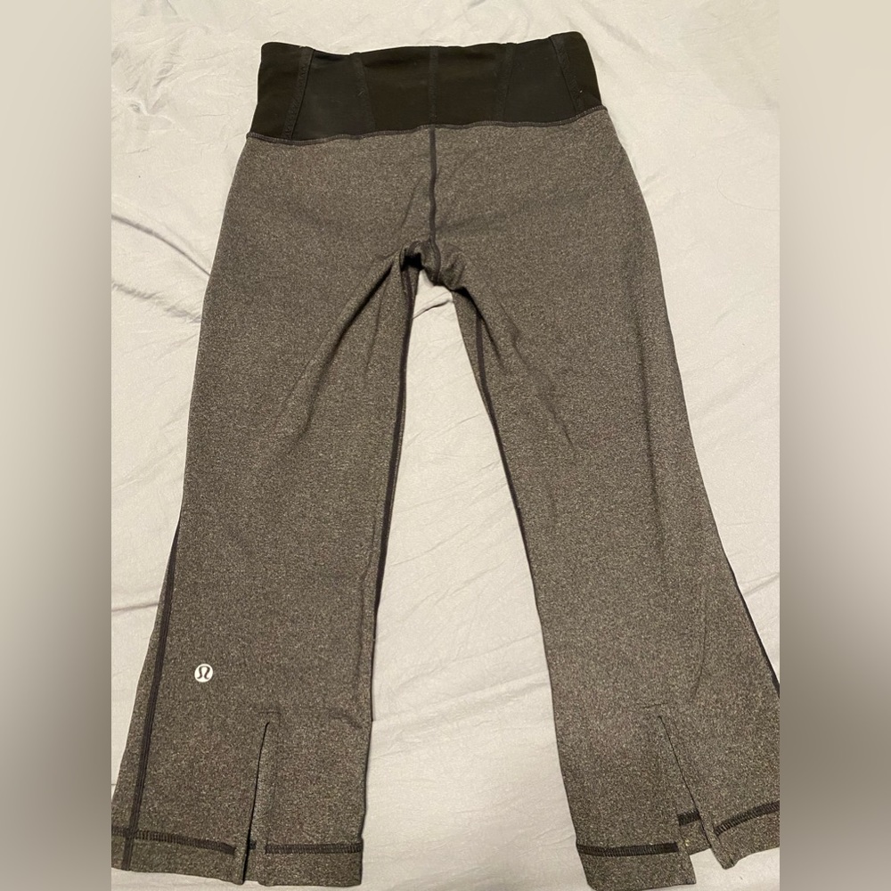 Lululemon Tadasana Slit Crop Heathered‎ Black / Black Size 6